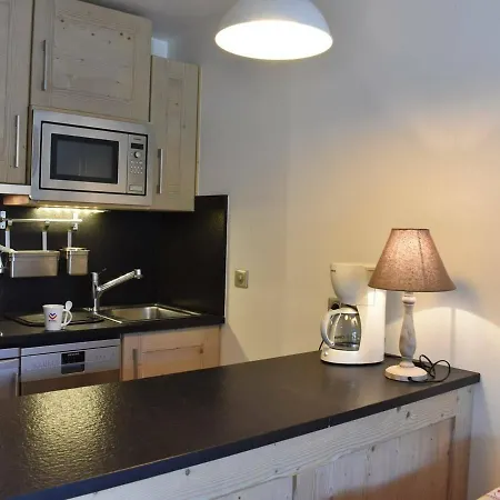 Pour 4 Personnes A - Centre Avec Balcon Et Parking Prive - Fr-1-180-206 Apartment *