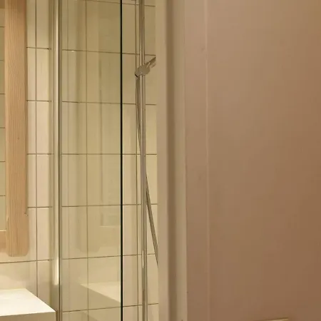 Pour 4 Personnes A - Centre Avec Balcon Et Parking Prive - Fr-1-180-206 Apartment