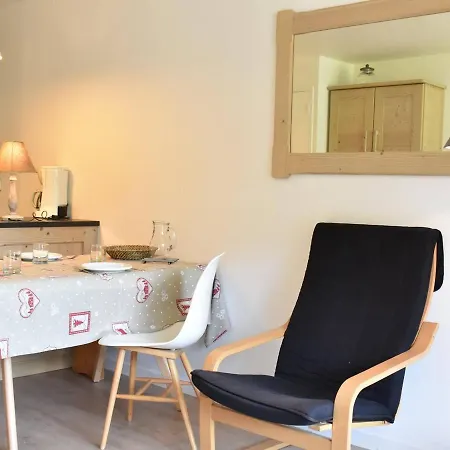 Pour 4 Personnes A - Centre Avec Balcon Et Parking Prive - Fr-1-180-206 Мерибель